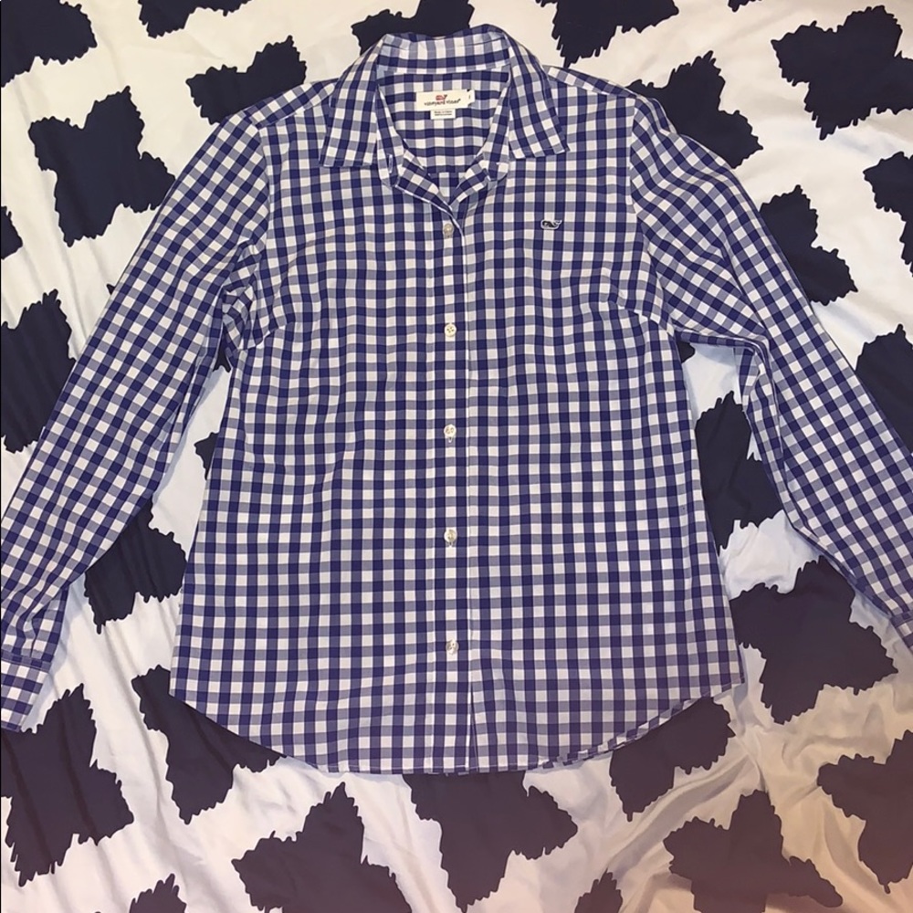 Vineyard Vines button down shirt